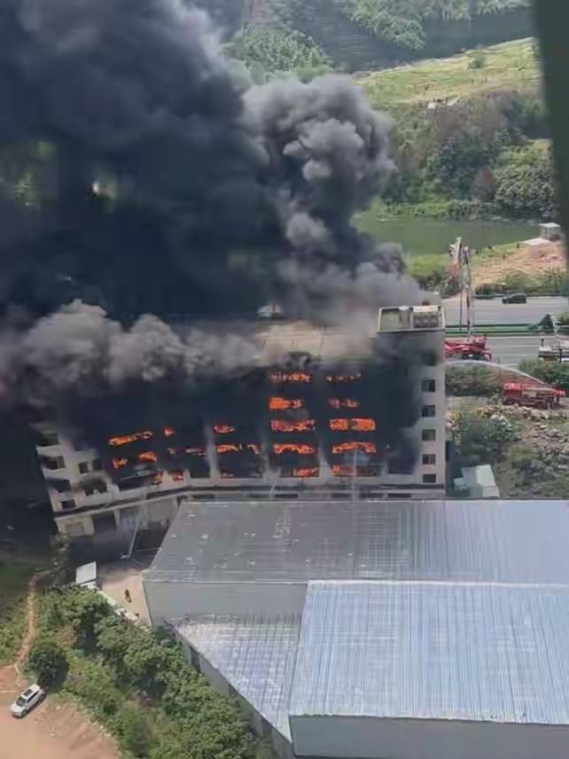 东阳仓库突发大火！千钧一发之际多方驰援，最终化险为夷最新进展揭晓
 （个人观点仅