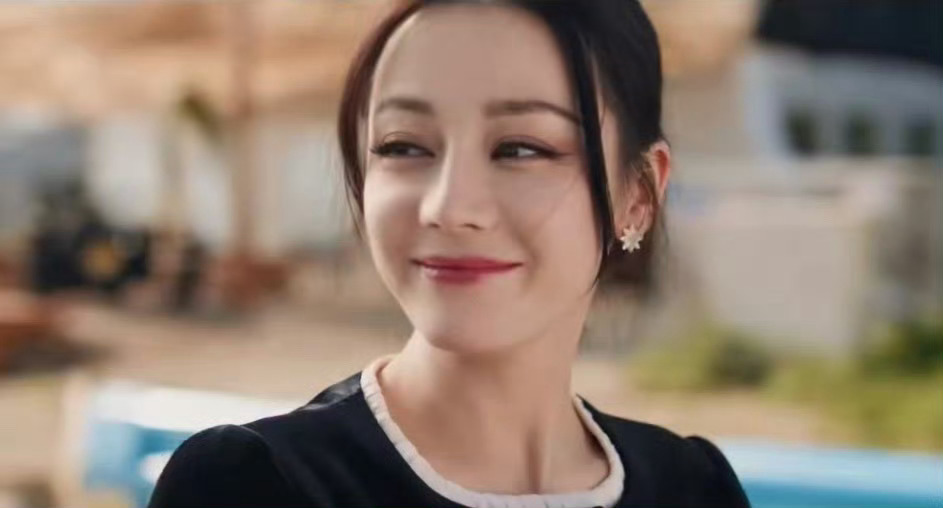 有没有人get 不到热巴的大鼻子的？跟娜扎比起来，有点突兀呢。 