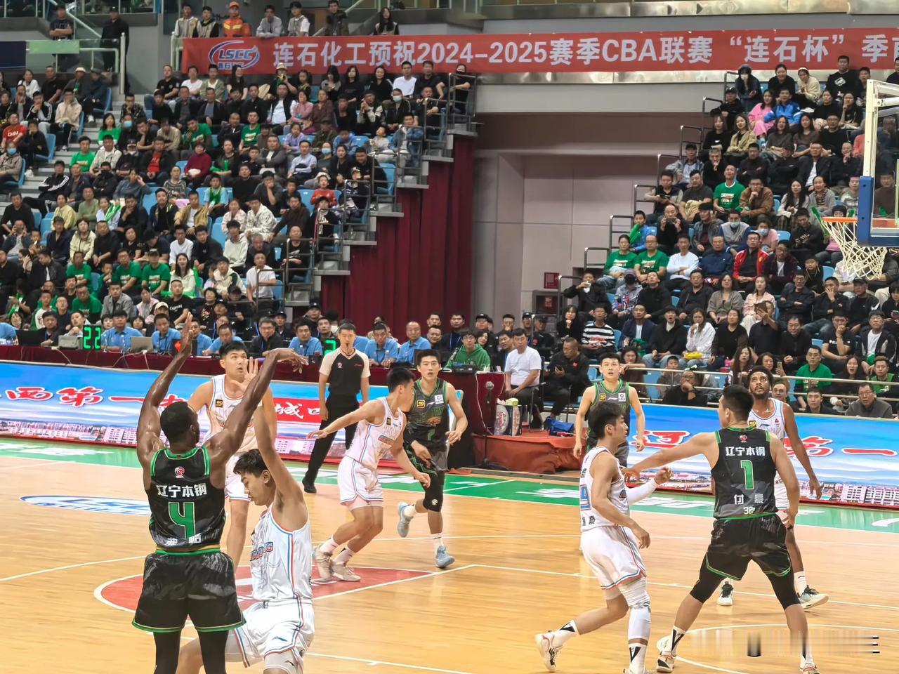 弗格今晚上场上场24分钟得到16分5篮板8助攻
依旧无缝连接辽宁队全队球员
主要