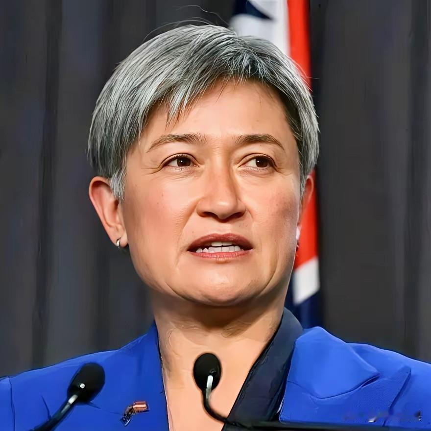 我国颁布了《民族团结进步促进法》是一部有关民族团结的国内法，是再正常不过的一件事