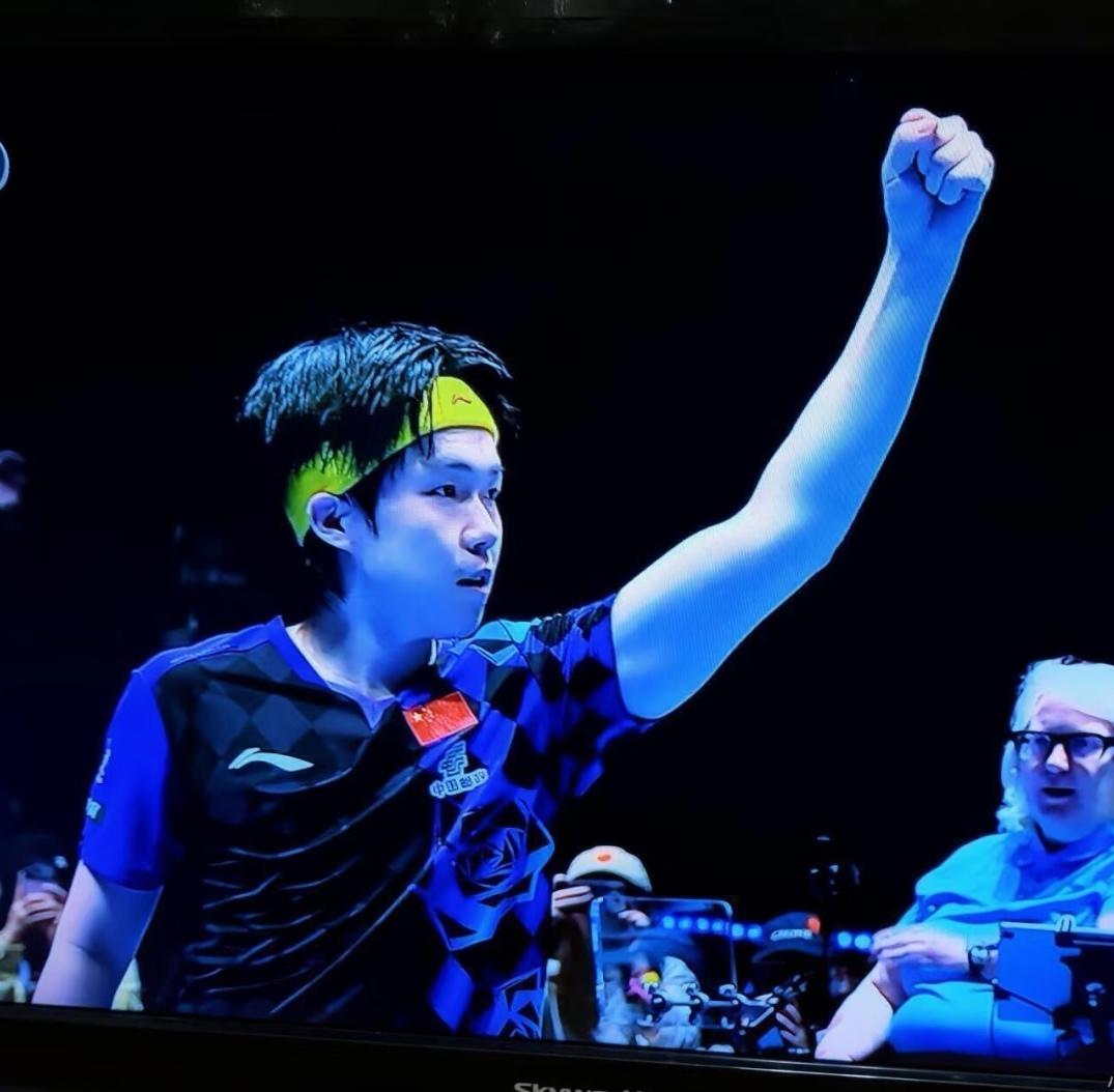 今天晚上国乒男团对阵韩国男团的比赛，
看得真解气！

从国乒公布世乒赛名单，
一
