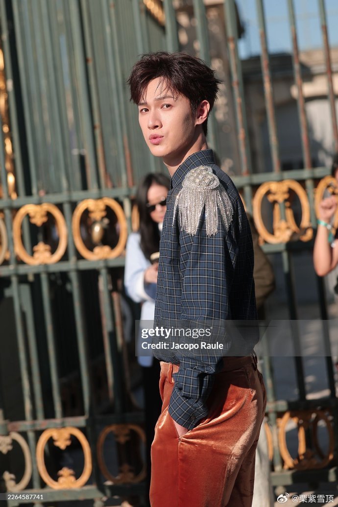 李昀锐G社出图完全扛住了G社的镜头，李昀锐状态没的说，生图太能打了