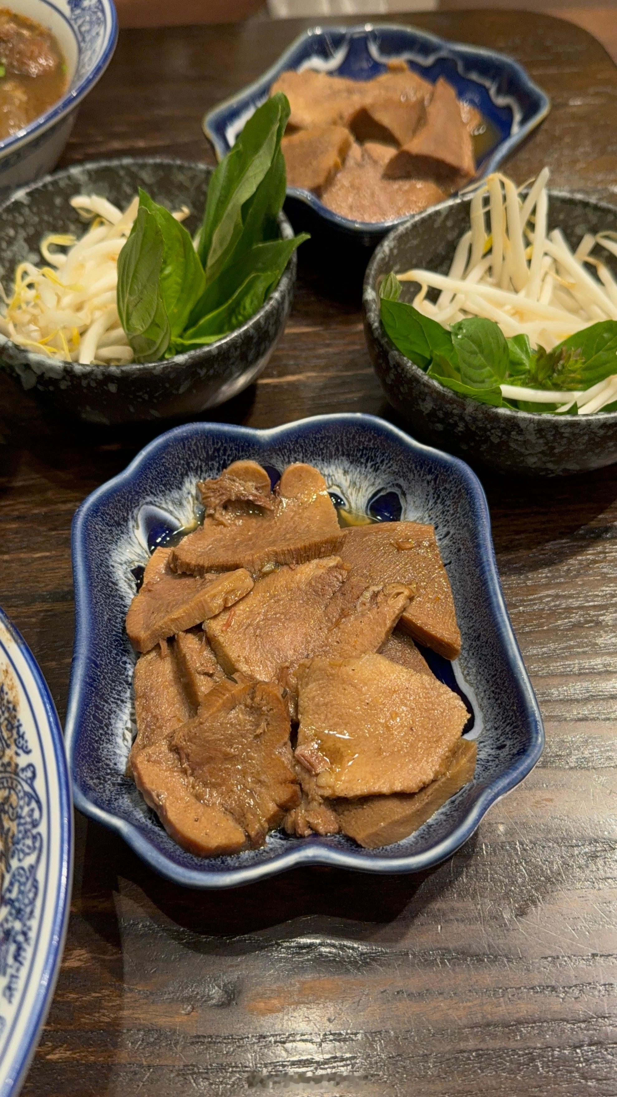 怎么这个面这么好吃啊炸香蕉也好好吃🤤在central embassy  ​​​