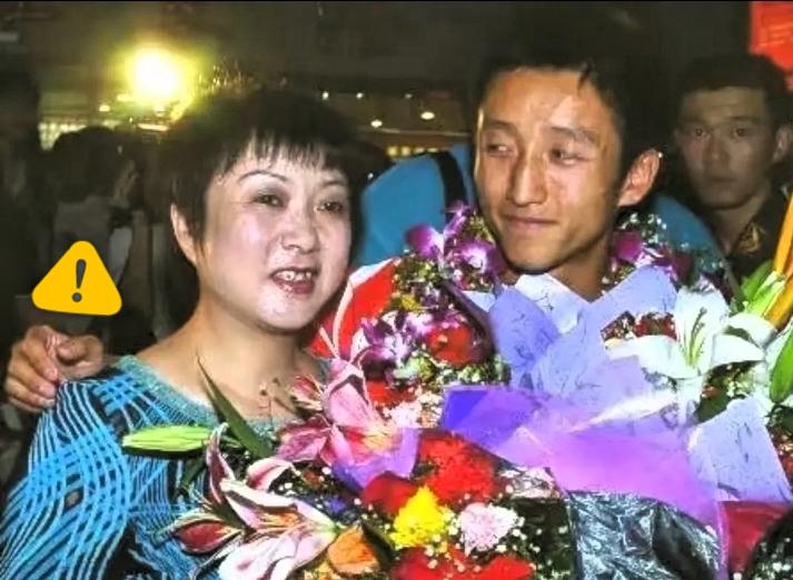 外界不少讨论，冉莹颖主导创业亏损，引发诸多争议。
邹市明考虑重返拳台的消息传出，