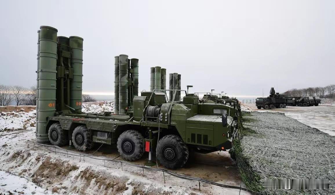 1. 印度隐形战机选择陷两难 遭遇美俄博弈：普京访印推介苏-57、S-500等，