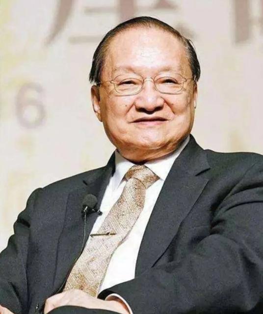 2000年，金庸被浙大聘为博导，可没一个学生选他当导师，第二年，金庸仍没招到学生
