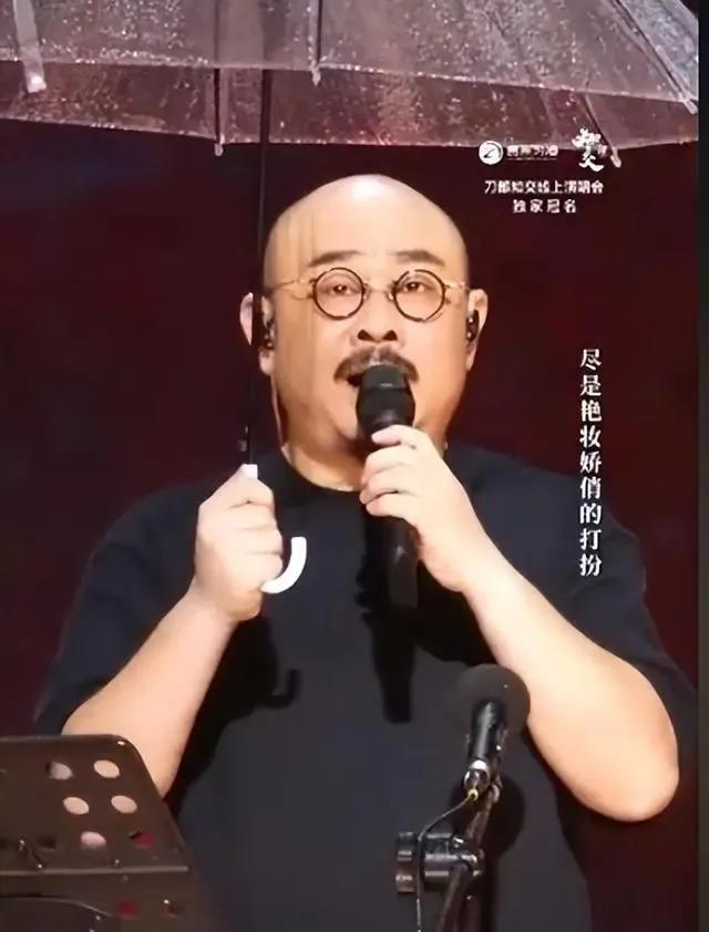 刀郎背后的硬核团队，以卓越才华与默契协作，铸就音乐路上的坚实后盾。他们融合传统与
