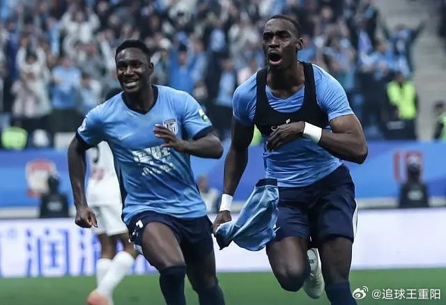 【重赏之下，必有勇夫】根据报道，中超第14轮，大连英博主场2-0掀翻领头羊成都蓉