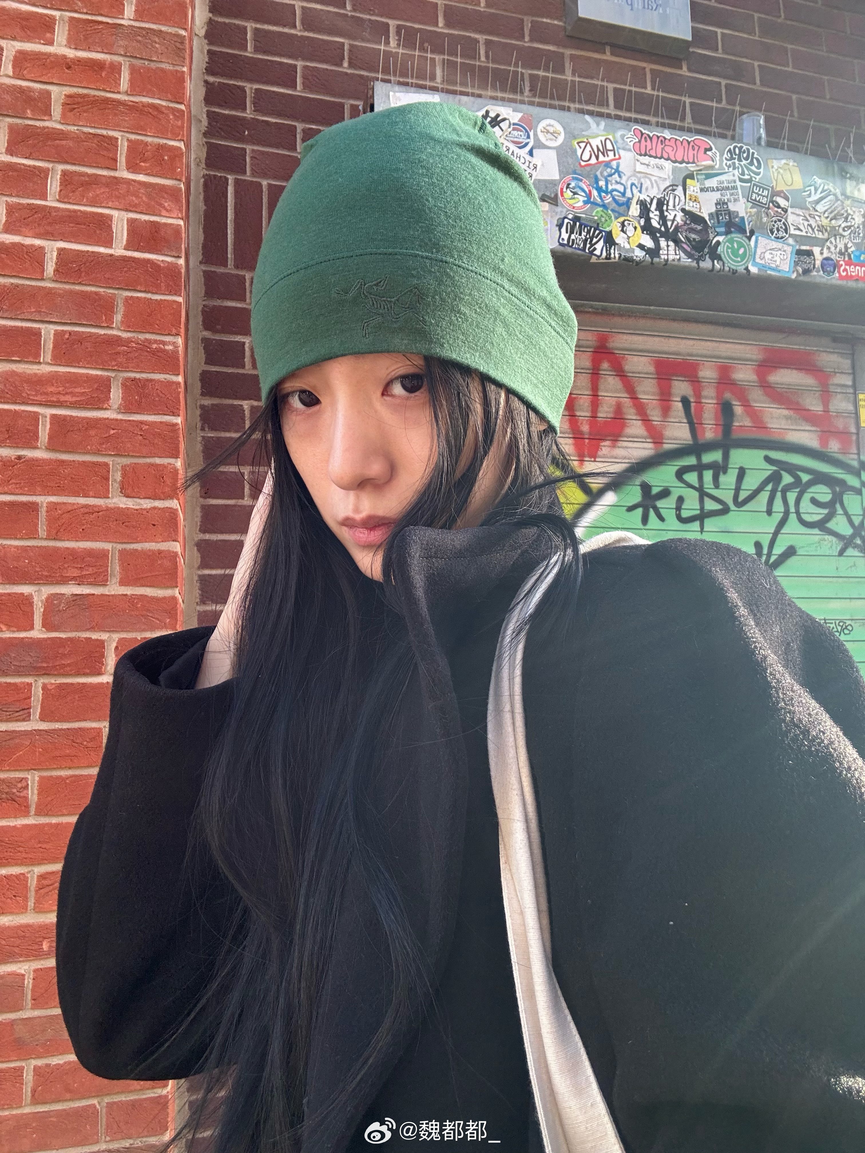 是谁前一天3点赶完作业第二天早九就去排队买古着It’s me喜欢新帽子但是戴完一