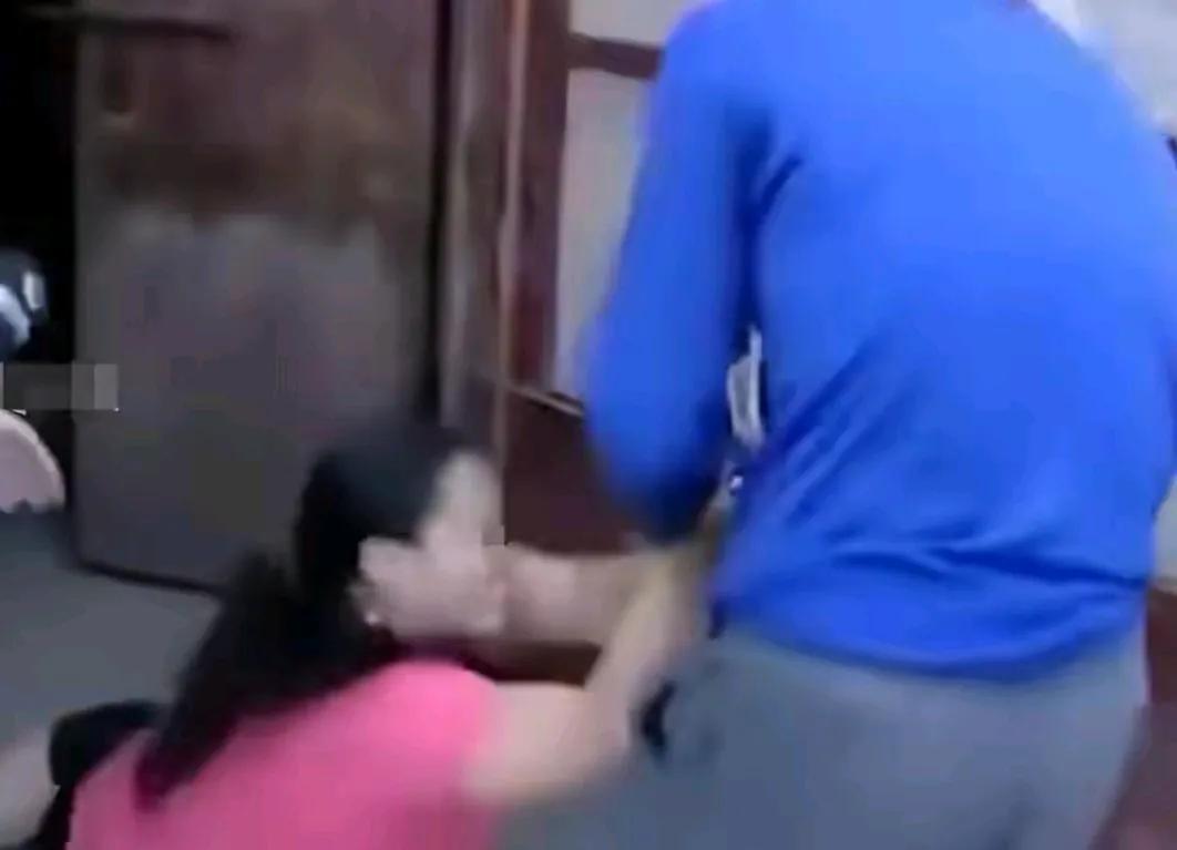 “无情无义！”一女子因为移情别恋，离开了家，跟着另一个男人走了，还把两个孩子都留