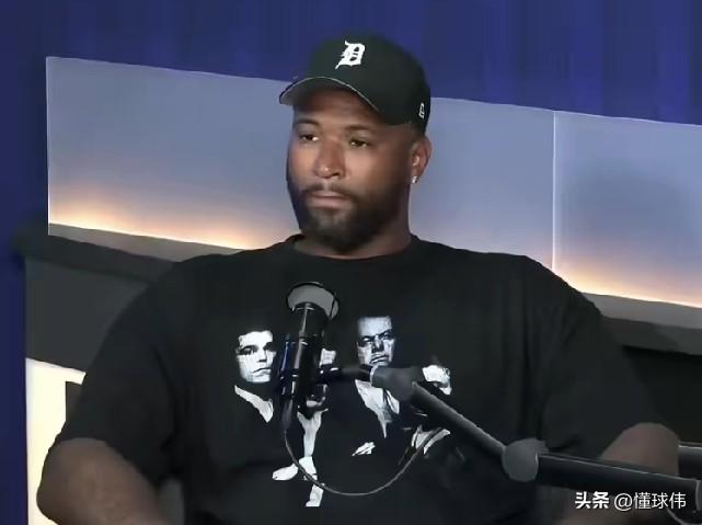 打服了！考辛斯谈邓肯：

“邓肯是我非常佩服和尊重的球员，因为他把我打爆了。让我