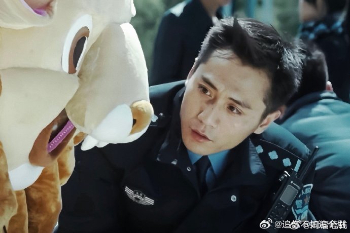 刘烨秦海璐 老辈子的微博就是野 谁还没被刘烨秦海璐的微博逗笑，不刻意不做作，随性