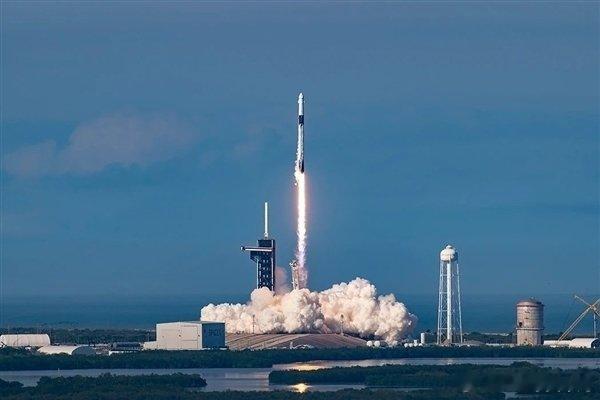 【SpaceX拟建全球最大火箭发射基地】马斯克投1000亿美元建太空港8月26日