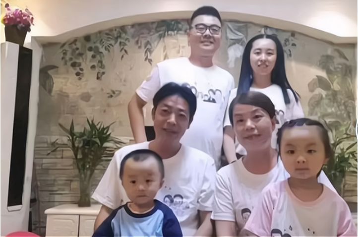 在三八妇女节之际，二八事件当中的田静，更新了动态，发了16字的文案，虽然字数不多...