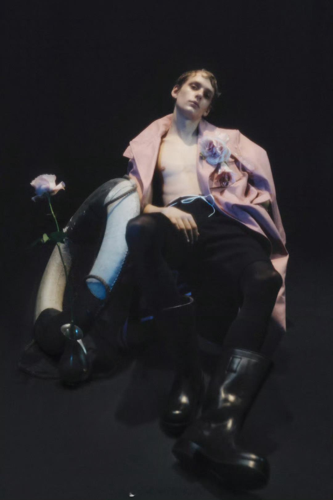 • Dries Van Noten 2025 F/W Menswear新设计师J