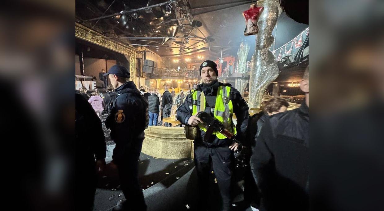 快讯！快讯！
 
敖德萨州长基珀突然宣布了。
 
夜店被突查这事，导火索就是现场