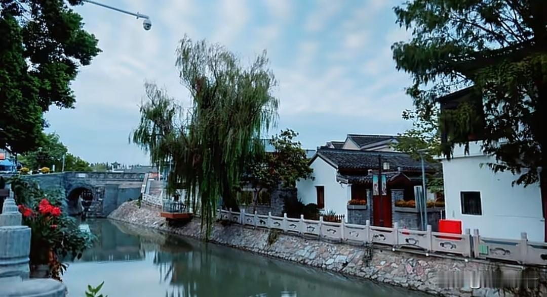 扬州小秦淮河这次直接在全国出圈，拿下城市更新“最佳创新实践奖”，含金量直接拉满！