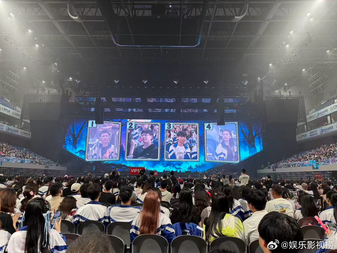 徐良演唱会万人狼人杀徐良演唱会身份牌一张门票收获双倍快乐！沉浸聆听怀旧金曲之余，