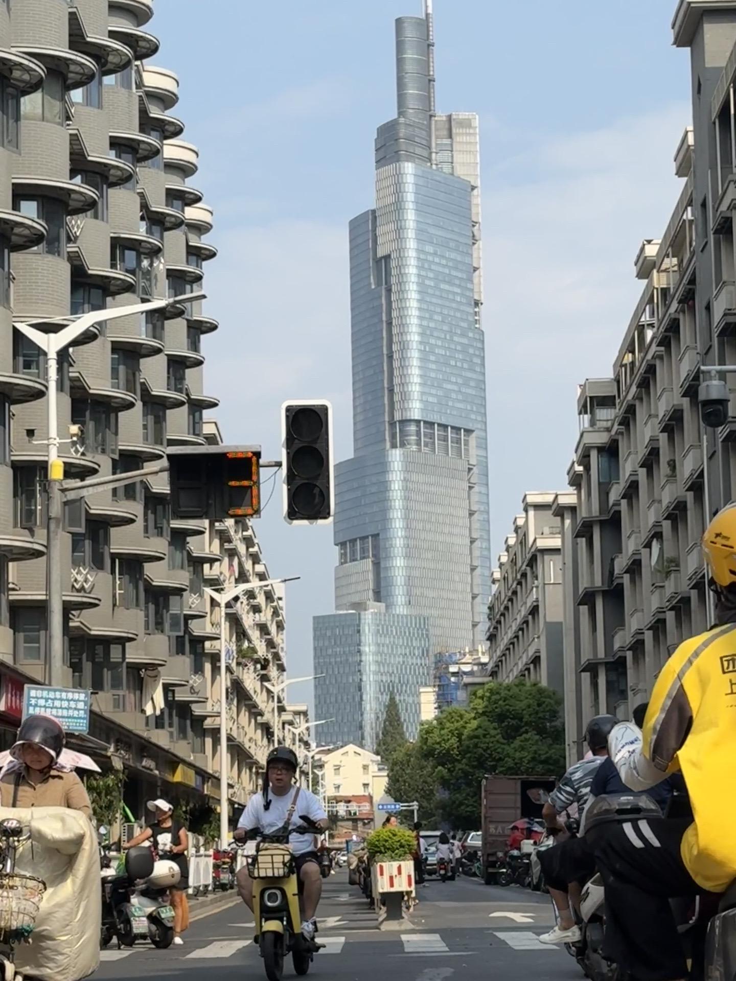 “请你努力 为了你自己”                    人民日...