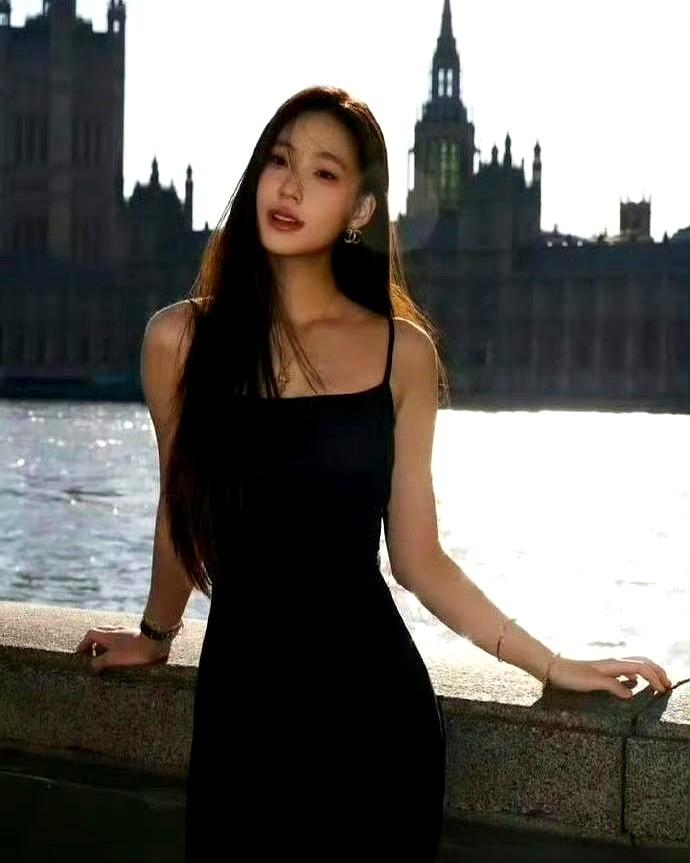 都说女儿像爸，可小S的二女儿许韶恩，这基因是跳过妈妈直接选中了林志玲？

她一身