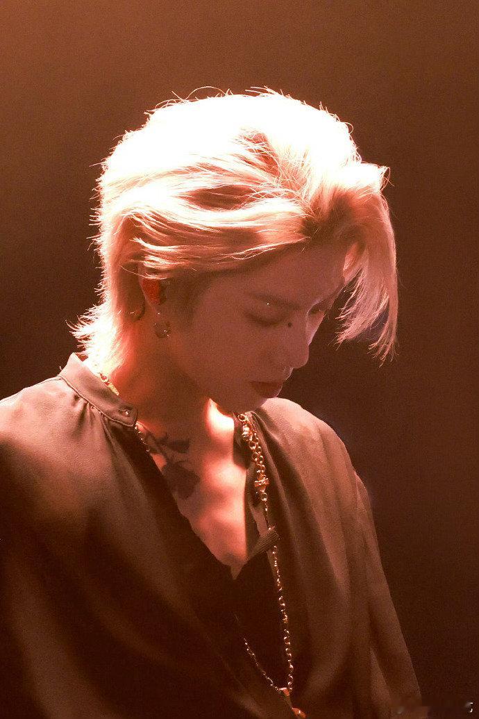 华晨宇华晨宇 我才是快乐男声声鸣远扬谁还没笑喷！全员调侃四强是快乐男声，没人记得