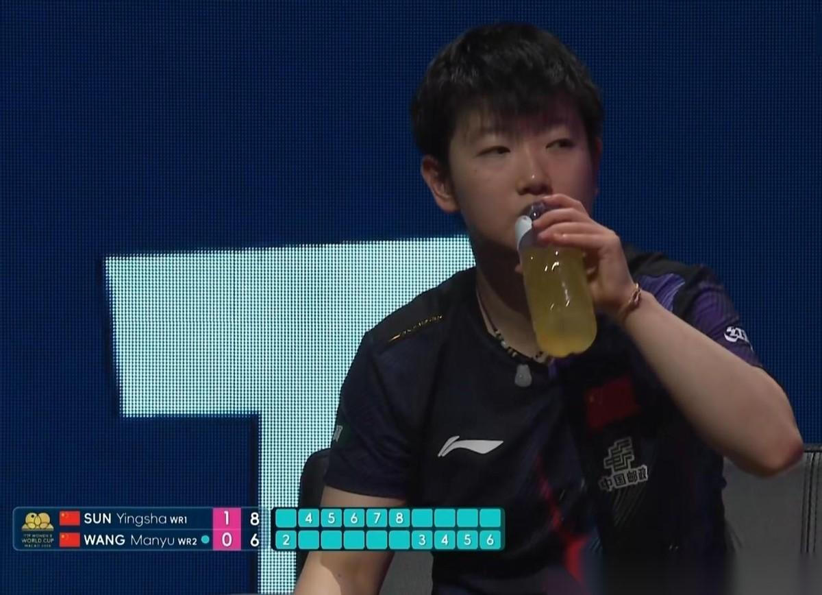 王曼昱太想夺冠了，决赛一上来就放大招。
憋了这么久，这次法兰克福冠军赛的女单决赛