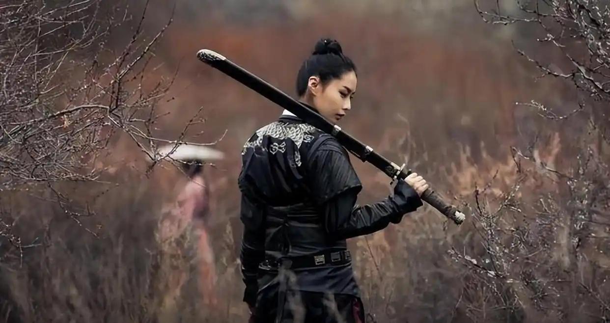 玄武门之变前夕，李世民身边那位神秘女保镖，为何在正史中销声匿迹？一方出土墓志，揭