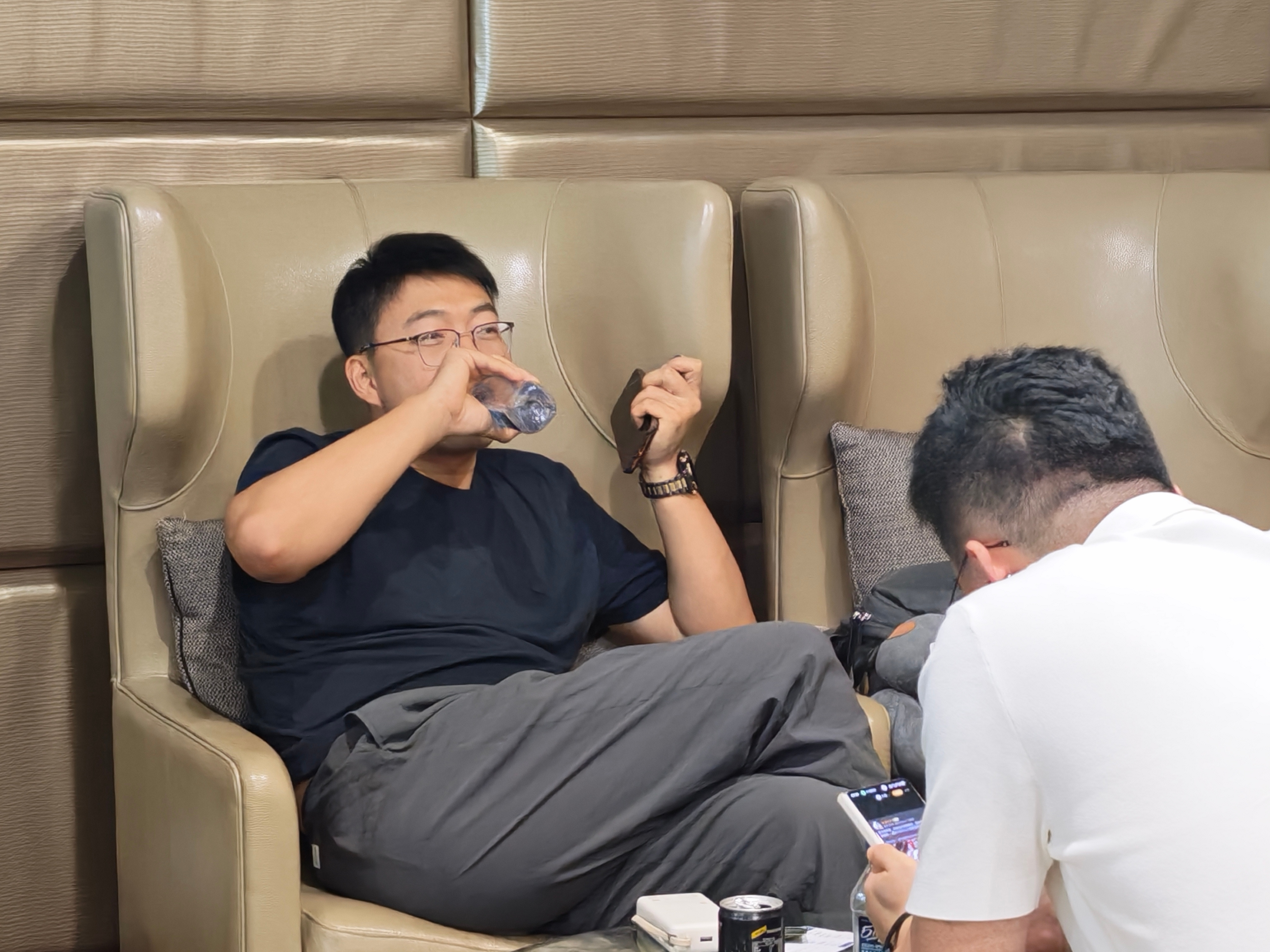 你们帮我看看，这个是科技新一吗？