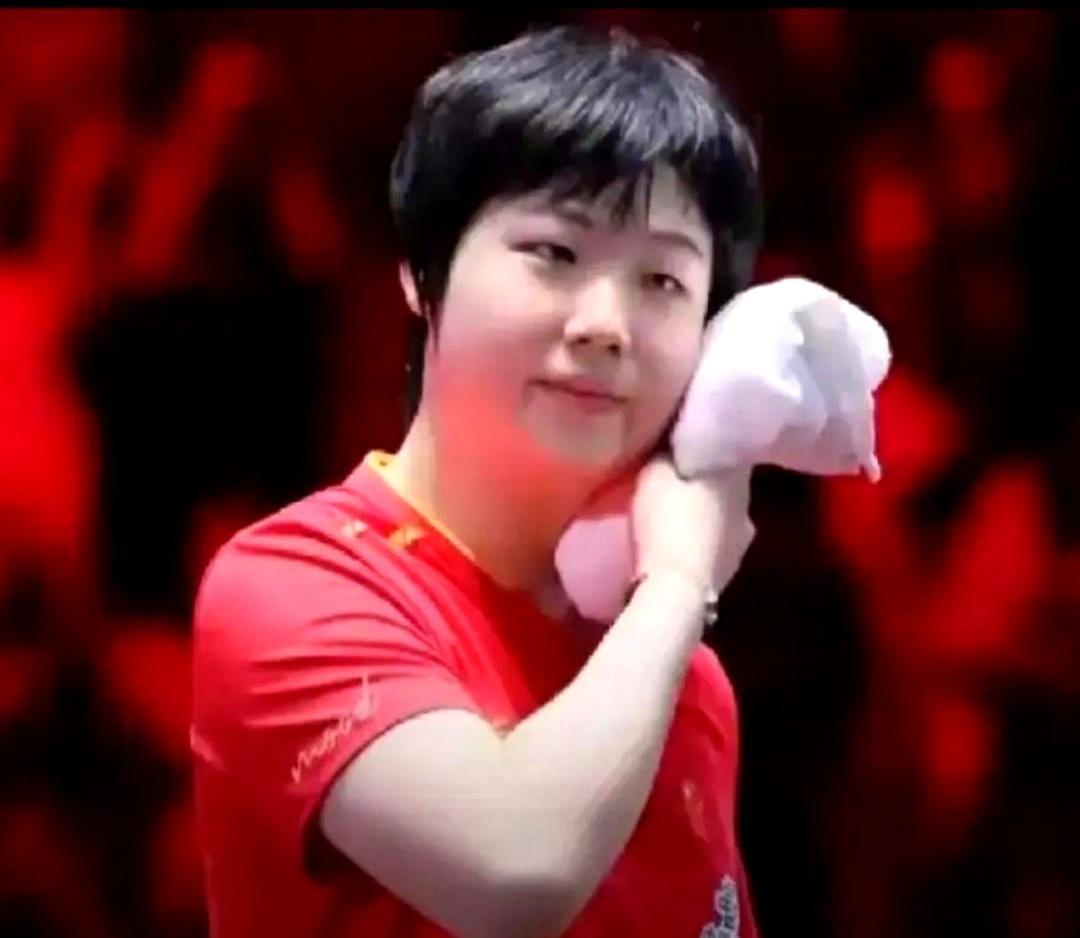 就给了她一局机会，然后比赛就结束了。
 
第三局丢了，长崎美柚以为找到突破口。但