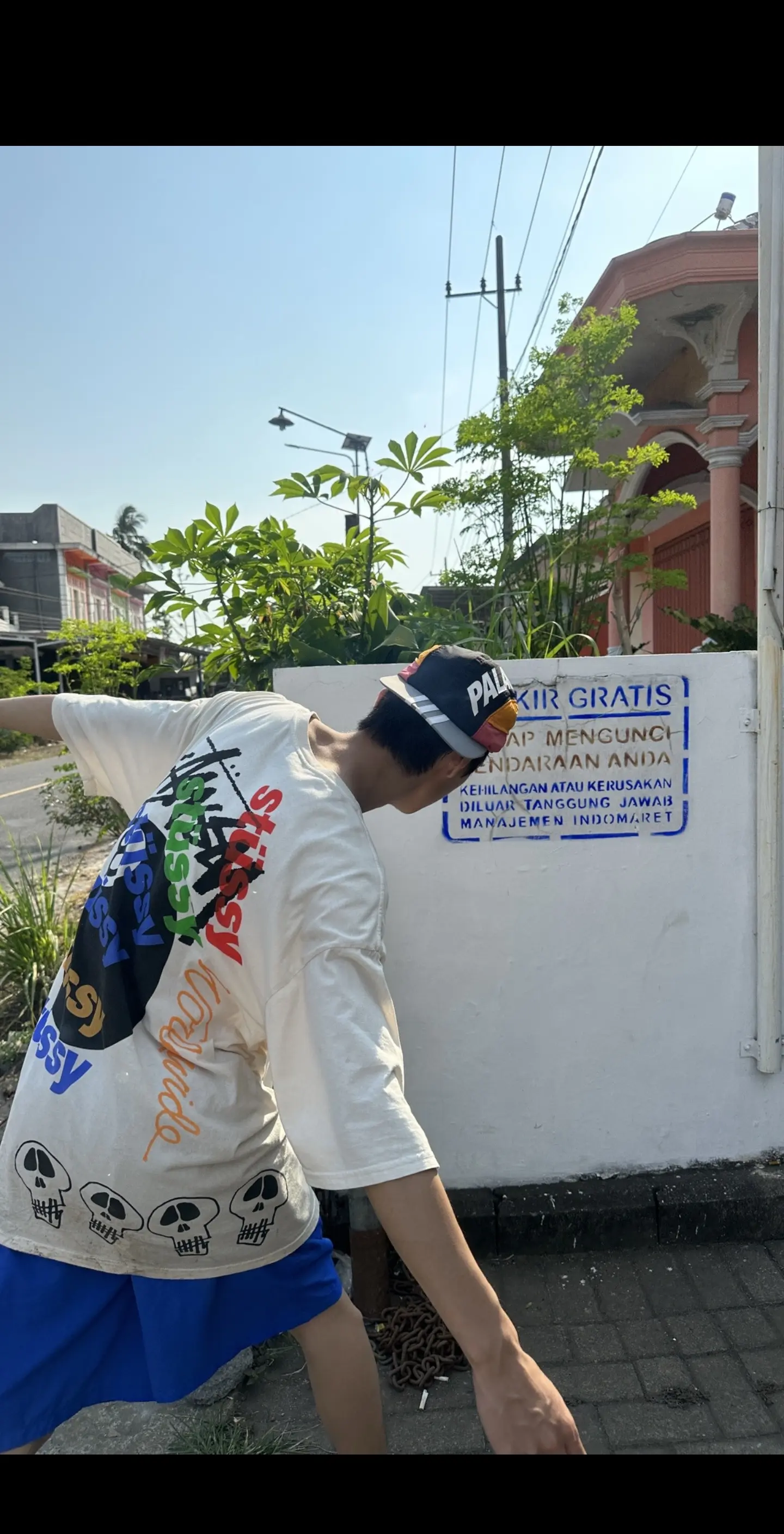 stussy 背影 夏天。