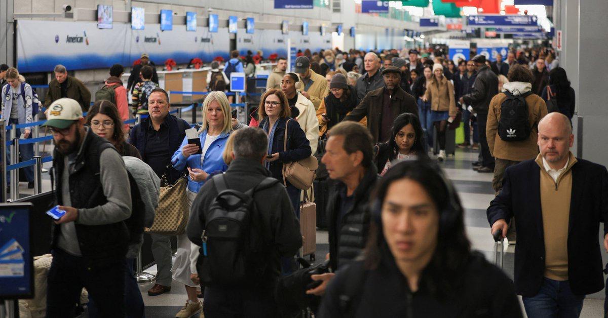 [To learn English]
Flu cases are climbin