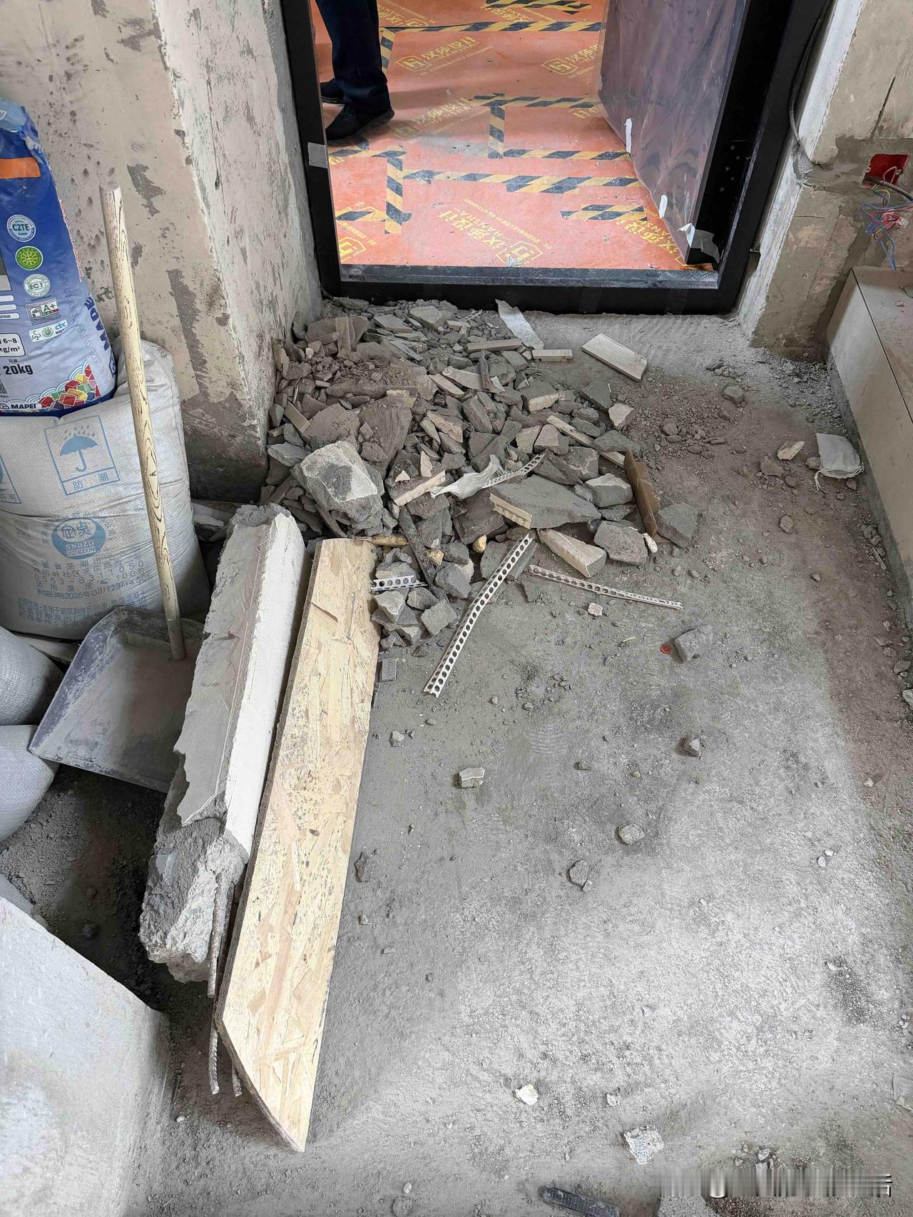 我最反感这种安装师傅，留下一地垃圾拍拍屁股就走了