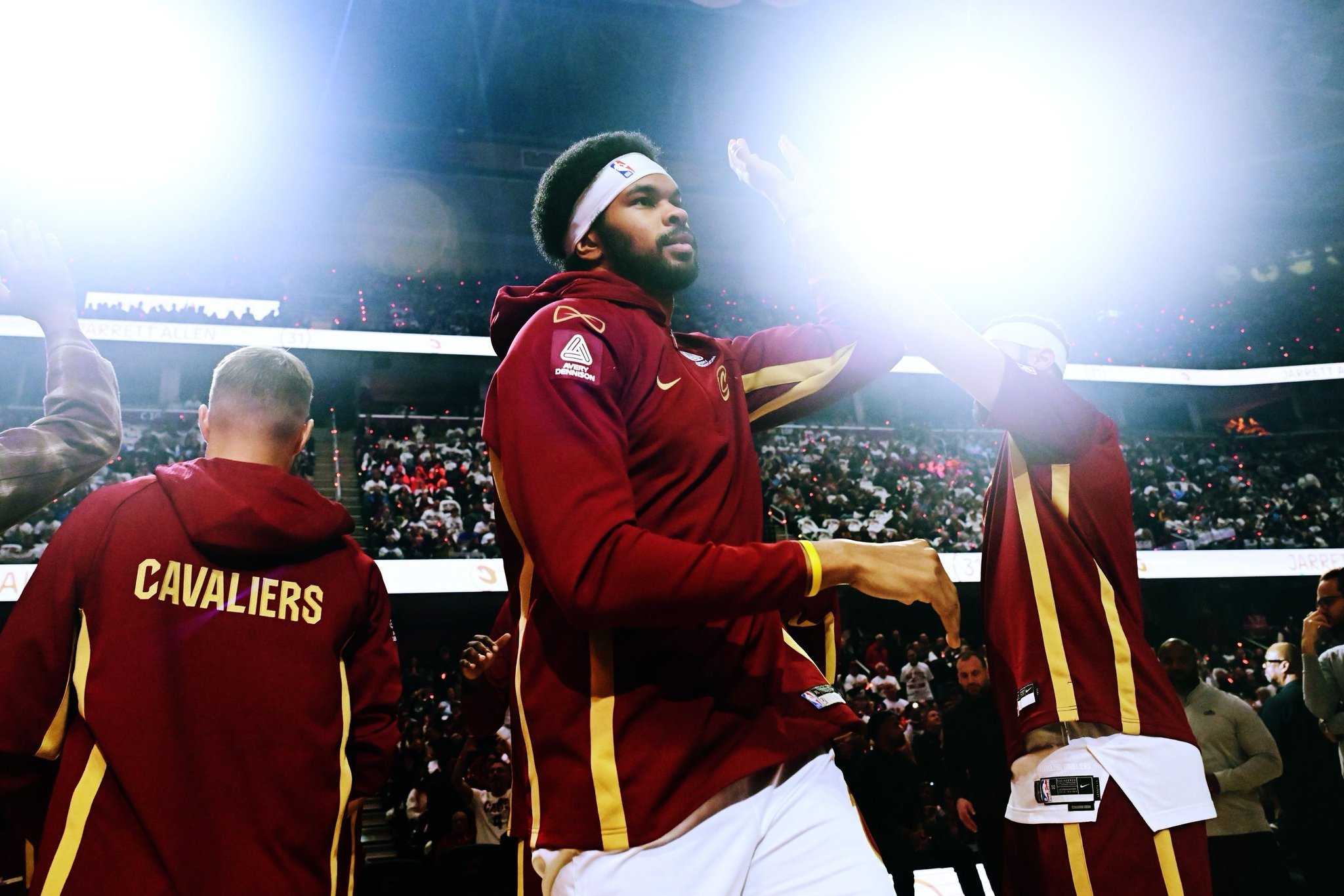 全明星赛后这段时间里，NBA护框排名（数字越低越好）： 1. 马鲁阿奇——35.