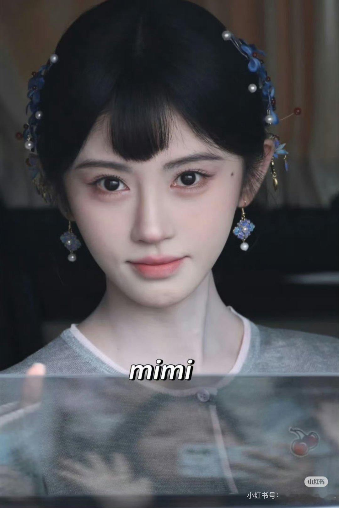 感觉鞠姐轮廓更硬了，人是美的 