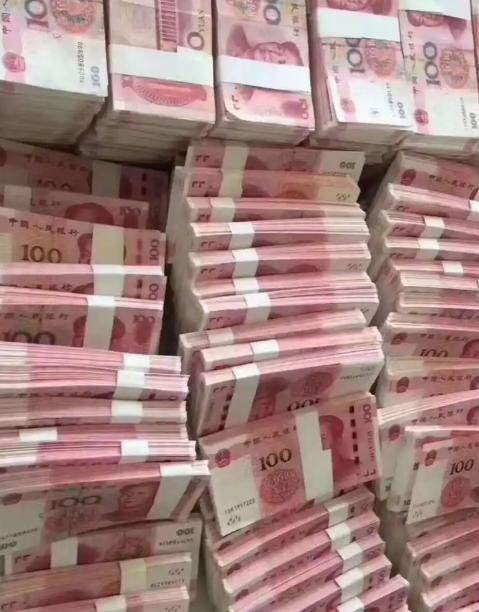 人民币涨破 6.82！不知不觉！中国美元 GDP 已增长了几千亿美元。
就在最近