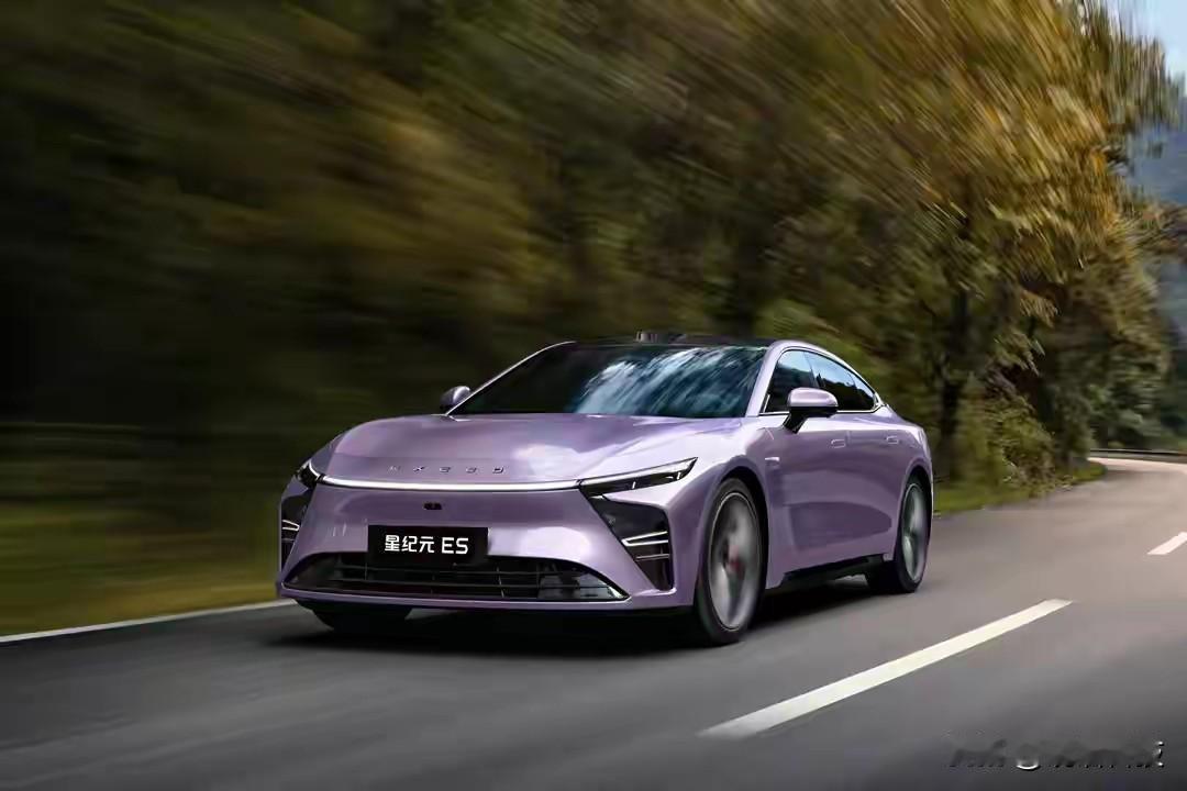 当3.7秒破百的性能与猎鹰智驾相遇，2025款星纪元ES正悄然重塑中高端纯电轿车