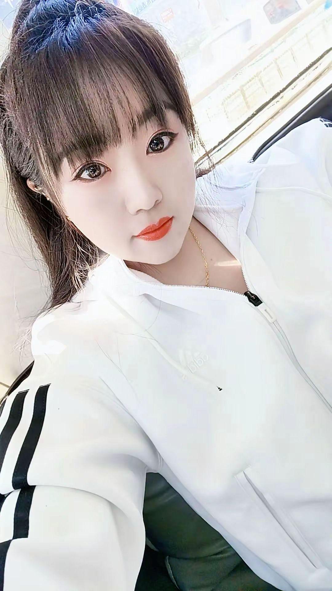 “满眼都是你又怎样，深情专一又如何，到最后还不是被辜负，在这暧昧横行的...
