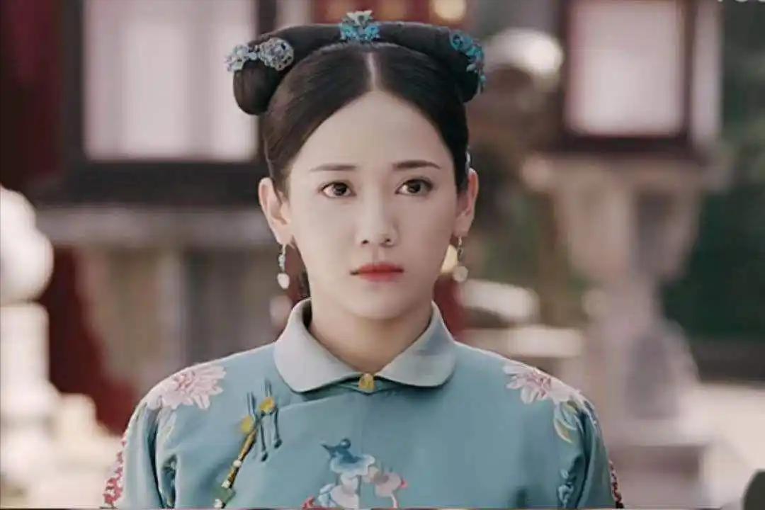 光绪二十二年五月，北府里那个病了很久的女人快不行了。慈禧终于松口，放光绪出宫一趟