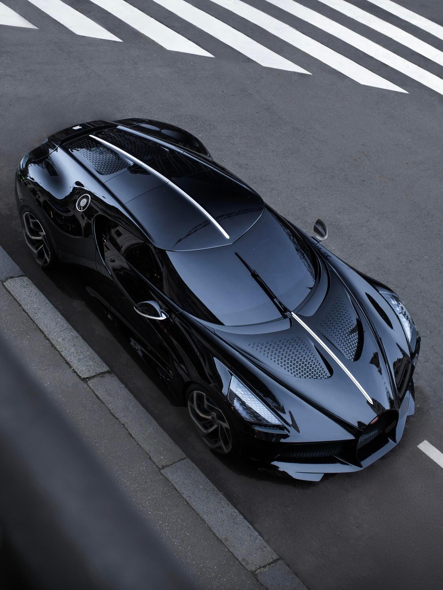 早～全球只有一辆的布加迪La Voiture Noire翻译过来就是【黑夜之声】
