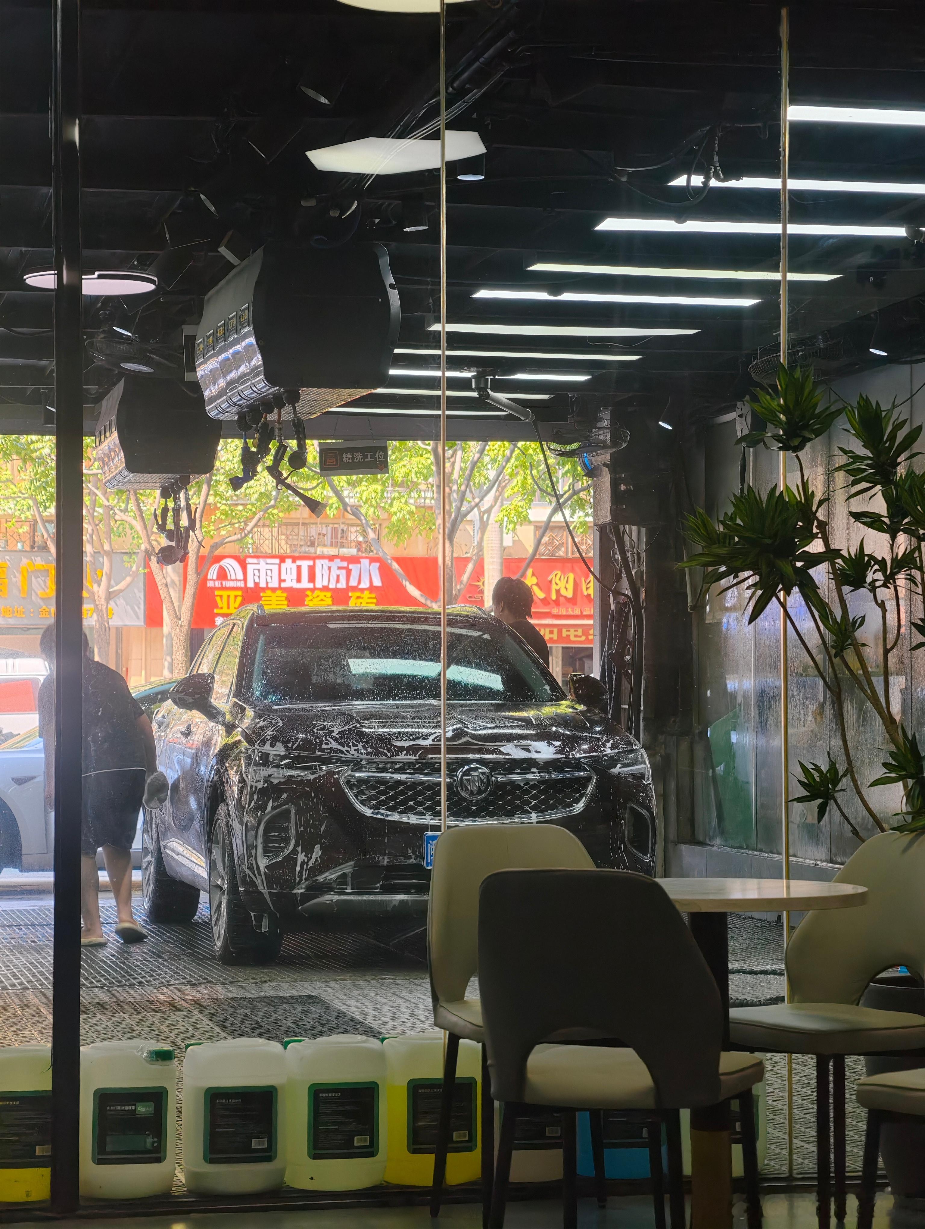 昂科威到店啦，洗洗车等第三方检测！ ​​​