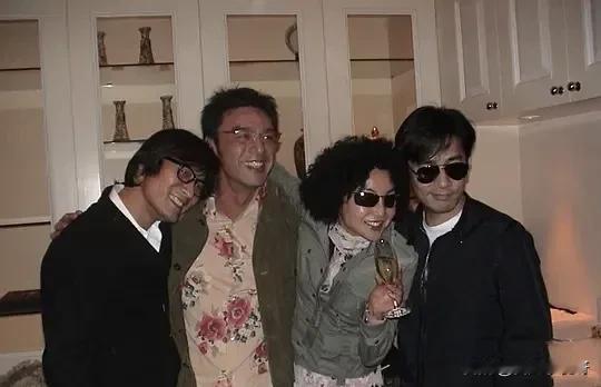 能认出三个就说明你已经老了[大笑]