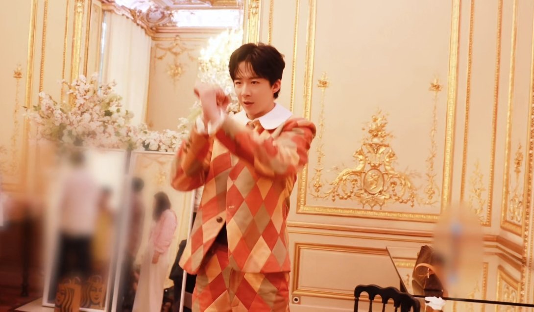 本周我完成了连续7天铁粉打卡，与的铁粉值额外增加1分！摩登兄弟