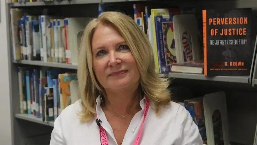 一个了不起的女性 真正撕开黑暗，把爱泼斯坦送入地狱的是，是这一个名字：调查记者朱