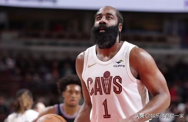 哈登里程碑之夜！36分+7记三分，连超两大传奇，距离答案仅一步之遥！

骑士击败