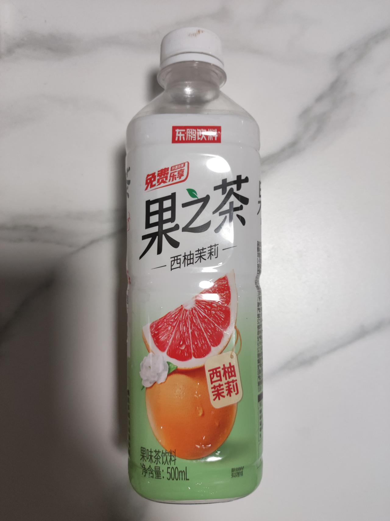 最近东鹏特饮果之茶饮料的中奖率太高了吧！

一天之内我就听到身边两位小朋友说自己