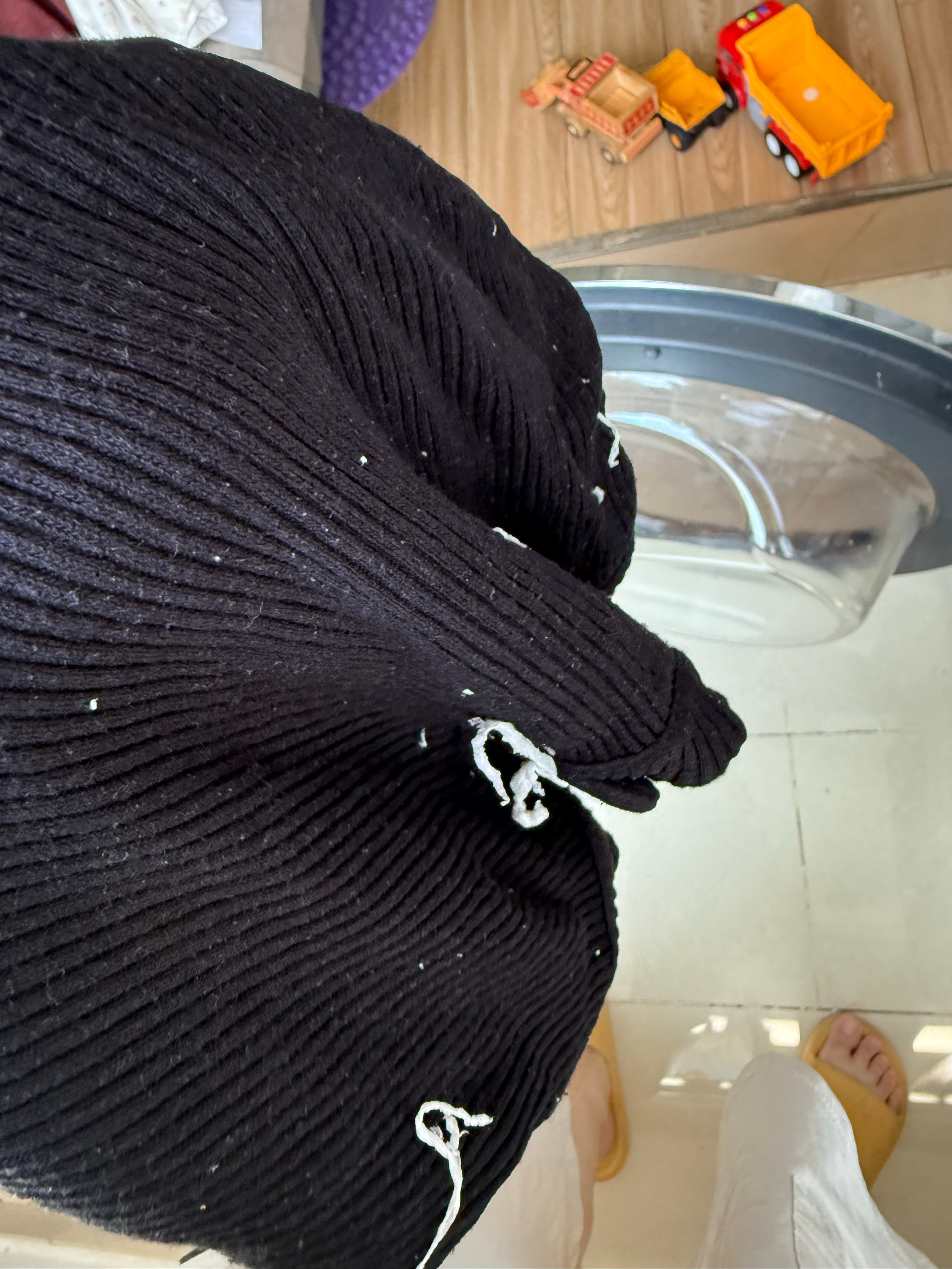 这是她洗的衣服，我一天都生不完的气，洗衣服不掏兜儿我真的说了一百遍 