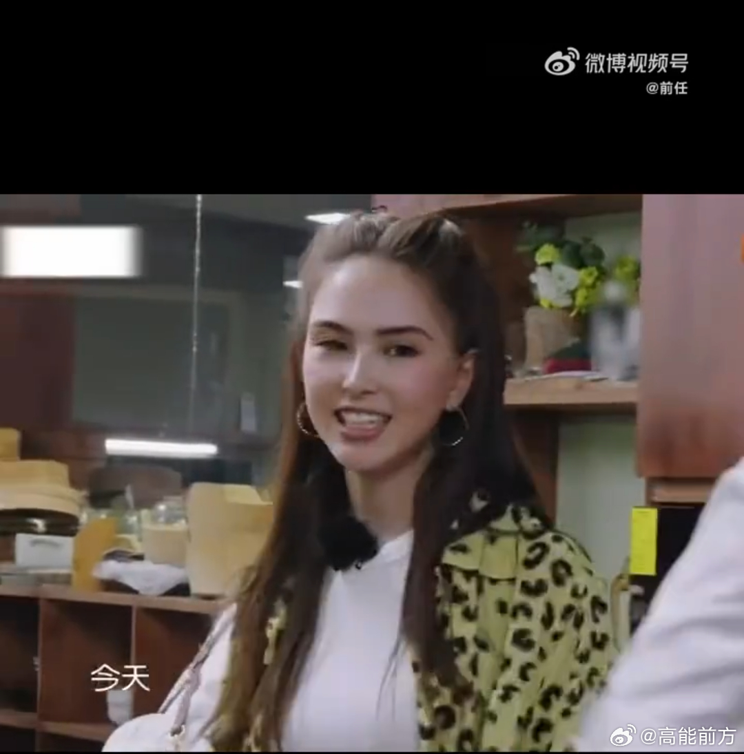 昆凌给林大厨开净化了吧很难不被昆凌细腻温柔打动，察觉到林大厨身心疲惫便主动上前宽