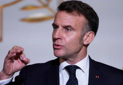 法国总统马克龙已经表态了，直接要求双方停火，并表示这是能在谈判桌上解决的矛盾。