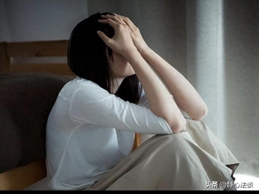 说不清了！湖南永顺，一已婚女医生与男同事出游时，在车内发生关系。女子不同意，但为