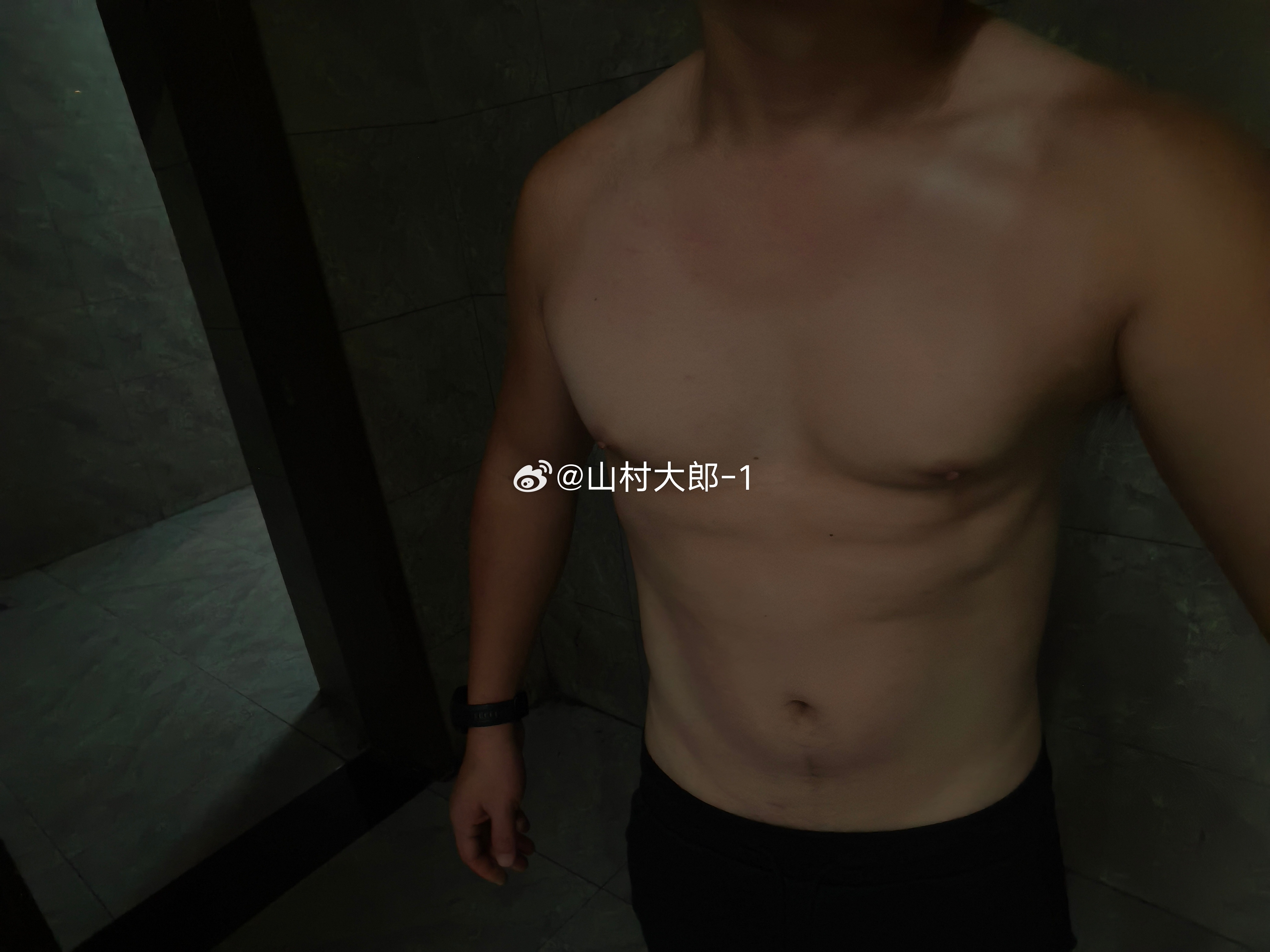 睡到现在才醒，今天是睡饱了